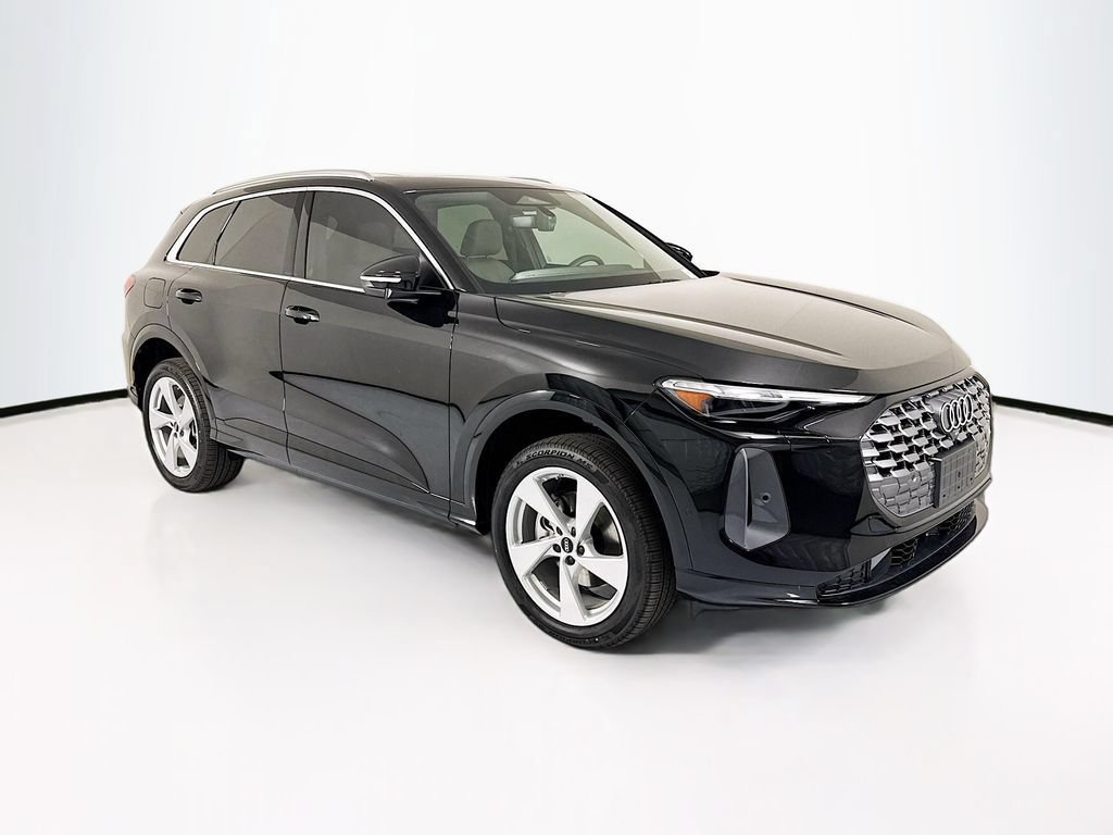 Used 2026 Audi Q5 Premium w/ Premium Plus AWD/4WD image 3