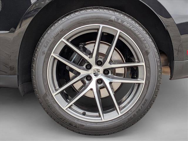 Certified 2023 Porsche Macan image 27
