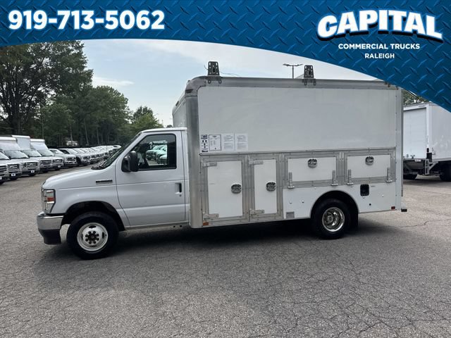 Used 2023 Ford E-350 and Econoline 350 Super Duty w/ Power Windows & Locks Group RWD image 7