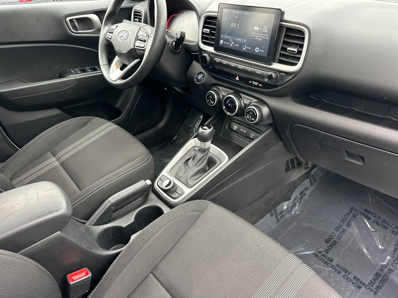 Used 2025 Hyundai Venue SEL FWD image 16