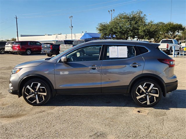 Used 2022 Nissan Rogue Sport SL w/ Premium Package image 4