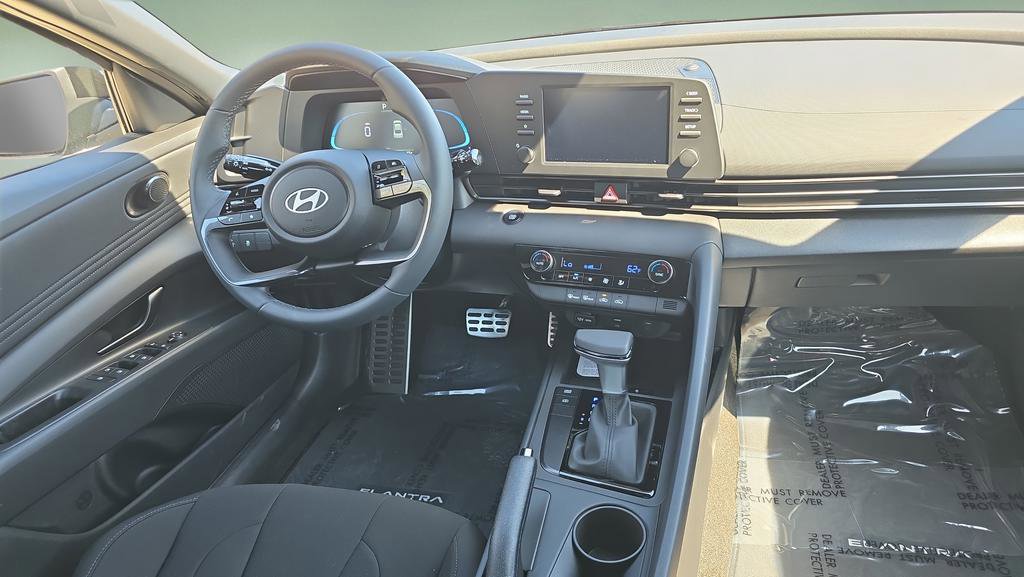 New 2026 Hyundai Elantra Sport FWD image 11