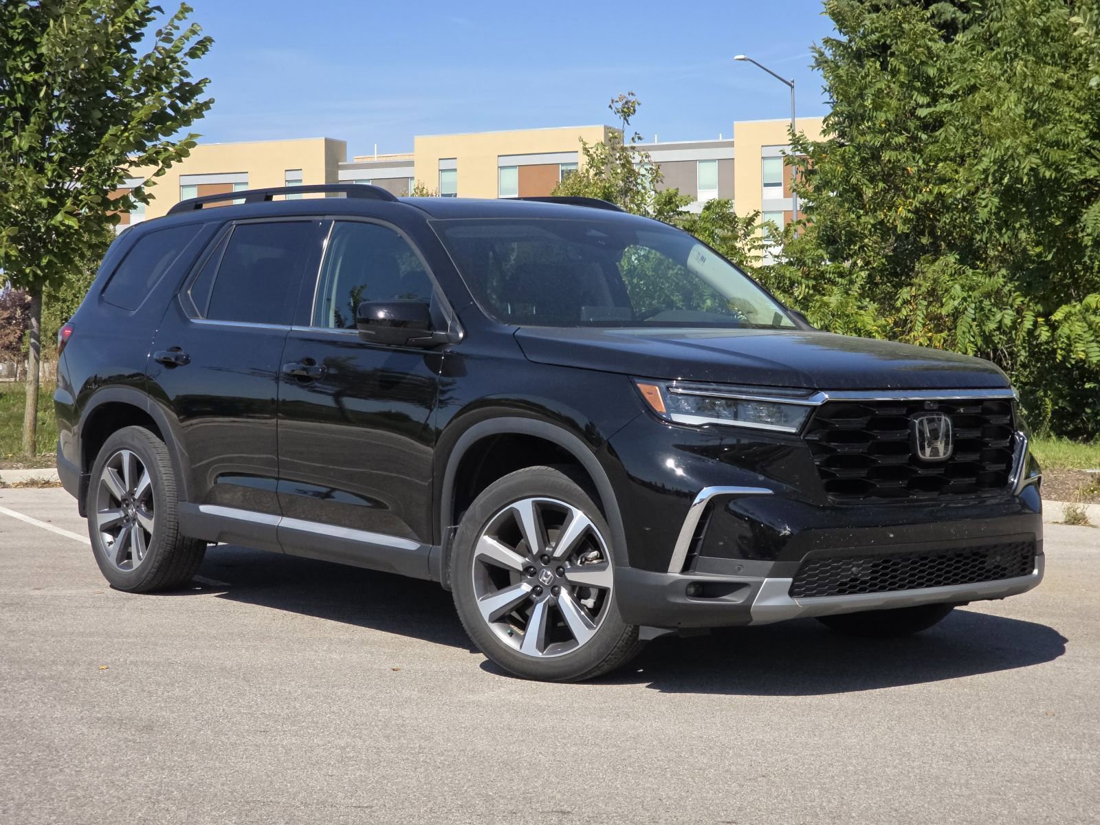 Certified 2023 Honda Pilot Elite image 2
