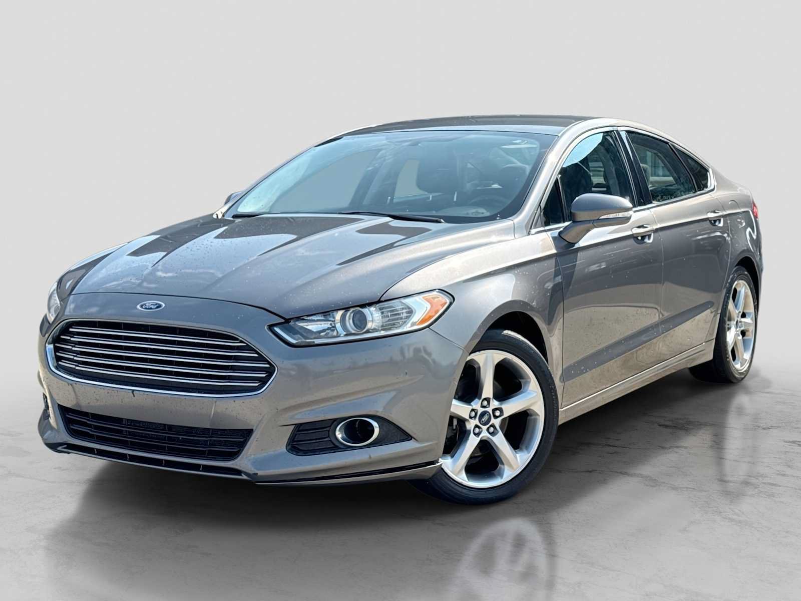 Used 2013 Ford Fusion SE FWD image 1