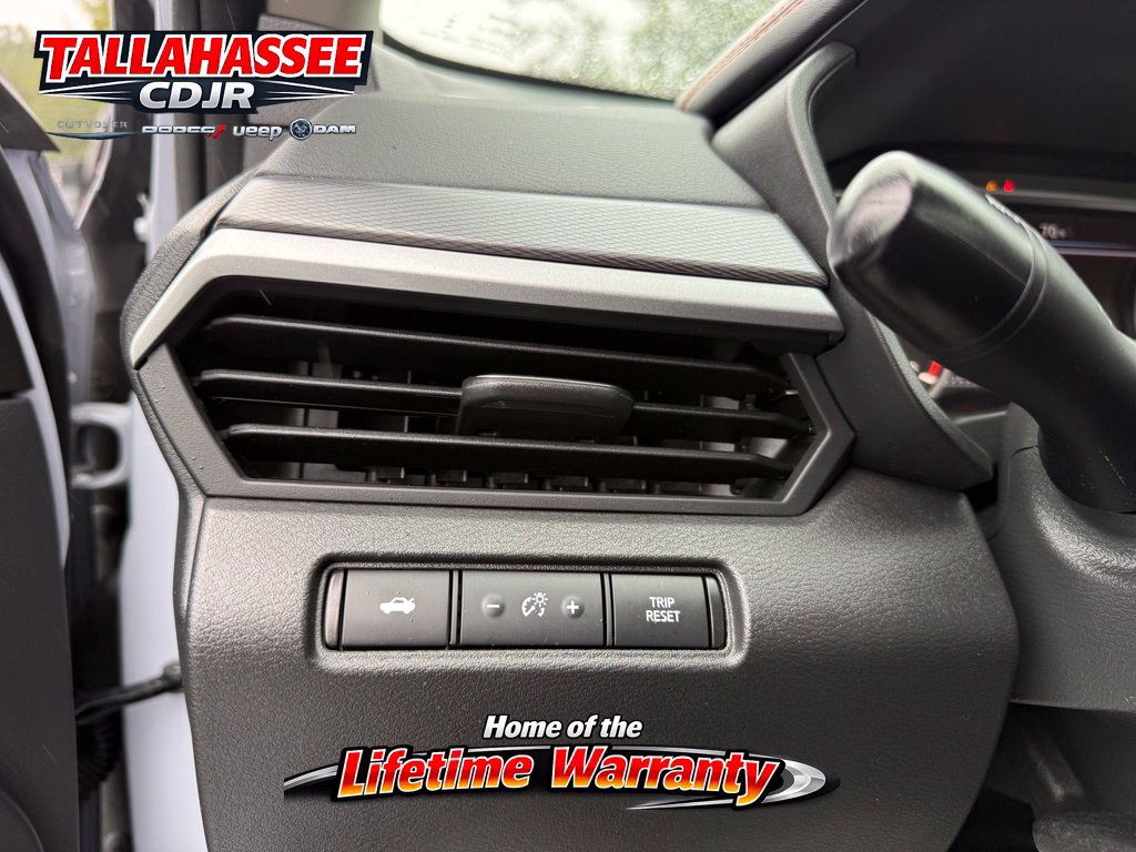 Used 2024 Nissan Altima 2.5 SR AWD/4WD image 38
