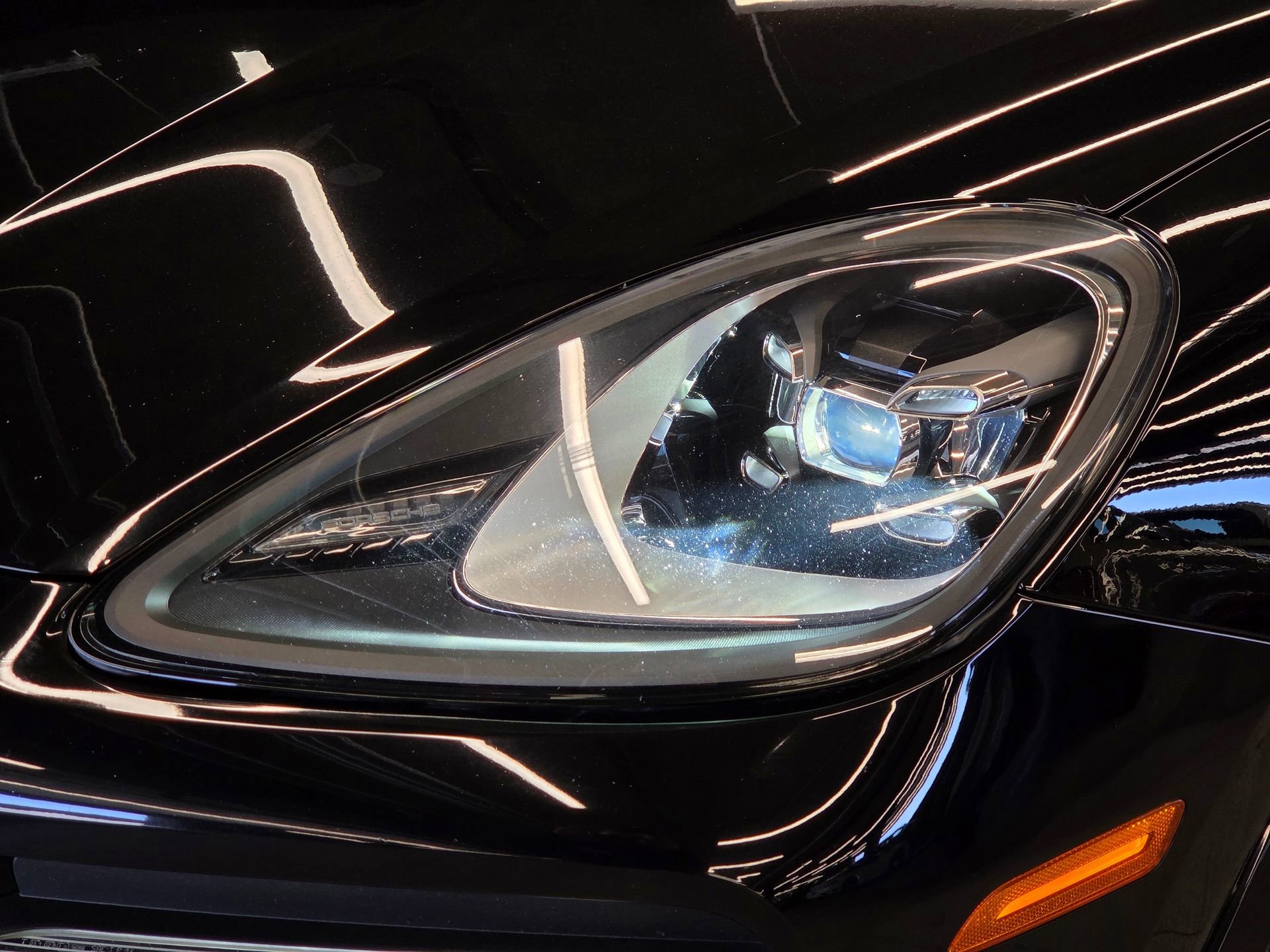 Certified 2020 Porsche Cayenne AWD/4WD image 28