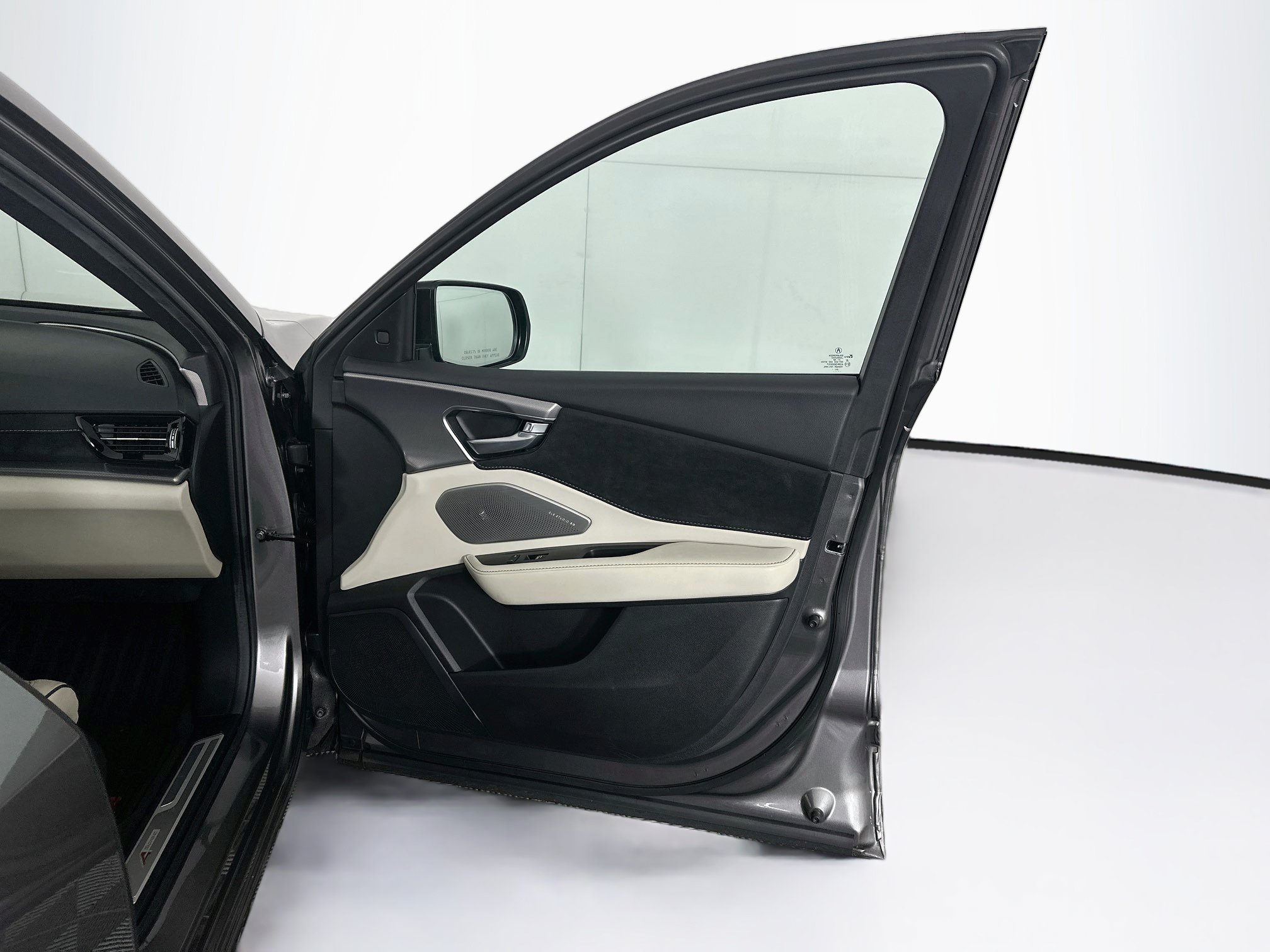 Used 2025 Acura RDX w/ Advance Package AWD/4WD image 32