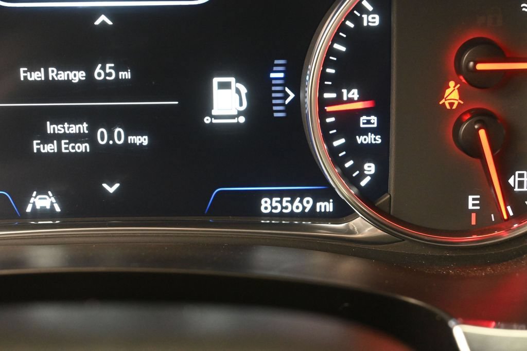 Used 2023 Chevrolet Traverse High Country FWD image 14