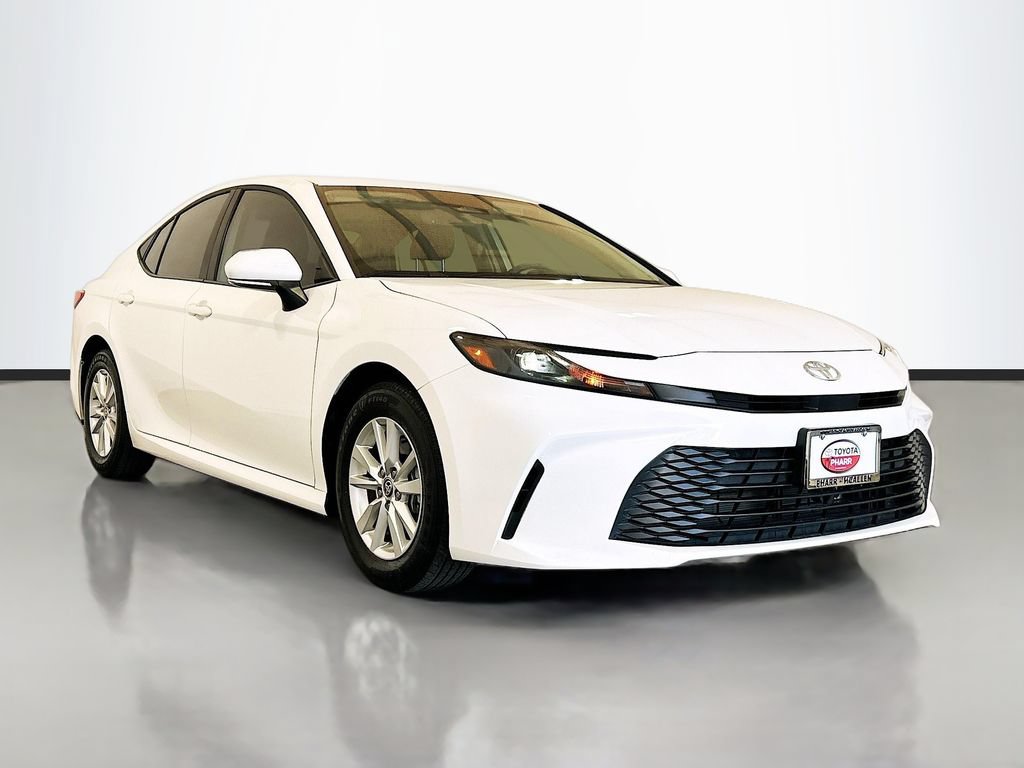 Used 2025 Toyota Camry LE w/ Convenience Package FWD image 3