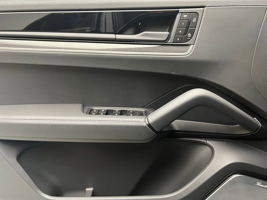 New 2026 Porsche Cayenne Turbo image 19