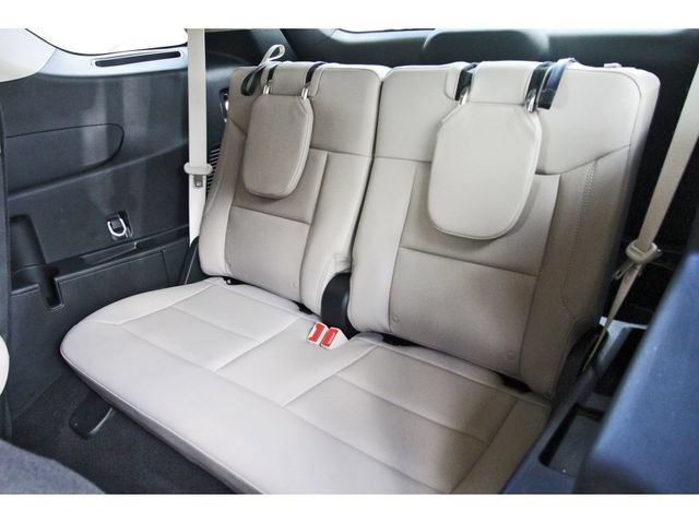 Used 2024 Ford Explorer XLT w/ Equipment Group 202A RWD image 12