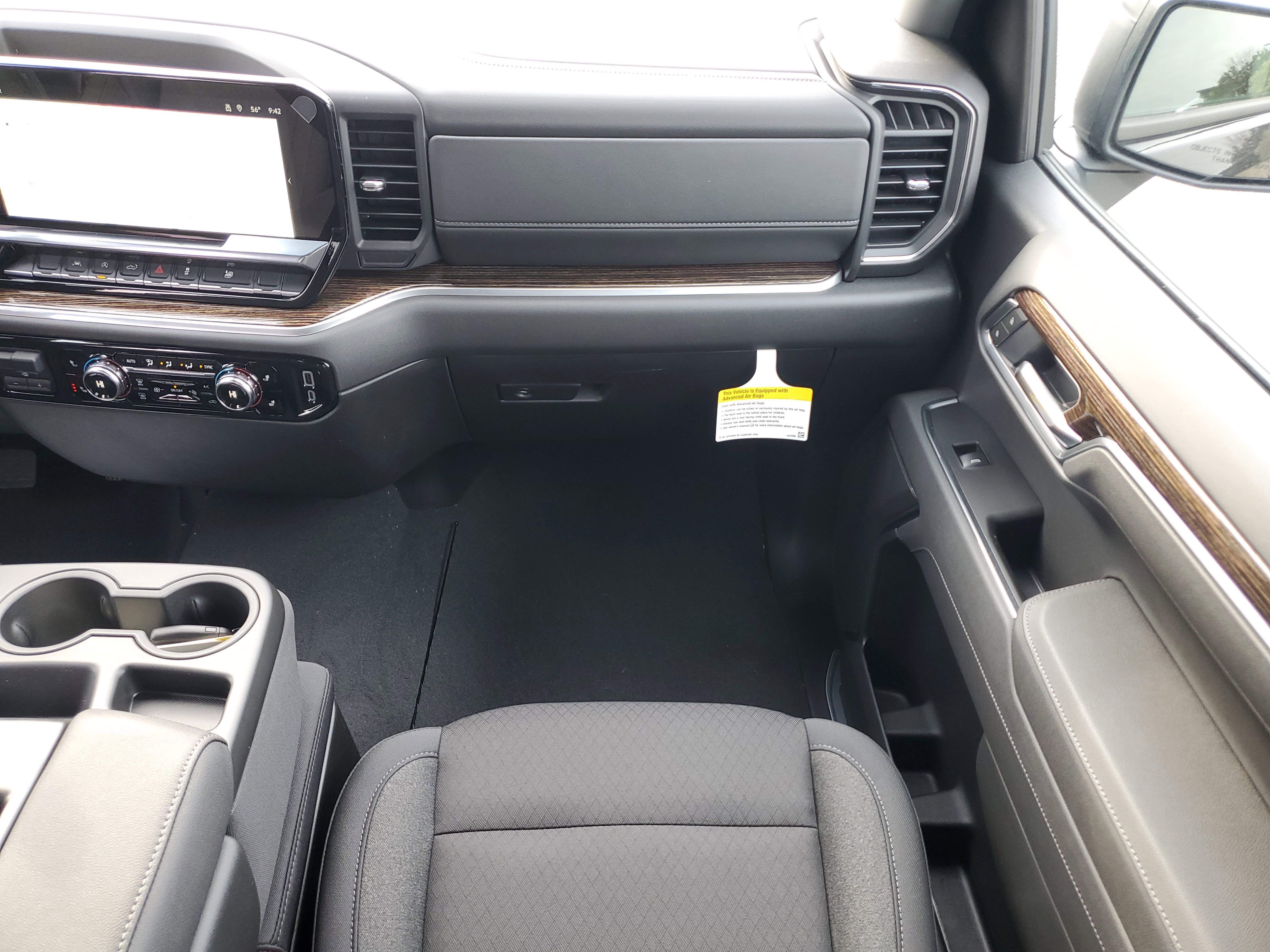 New 2025 GMC Sierra 1500 Elevation image 18