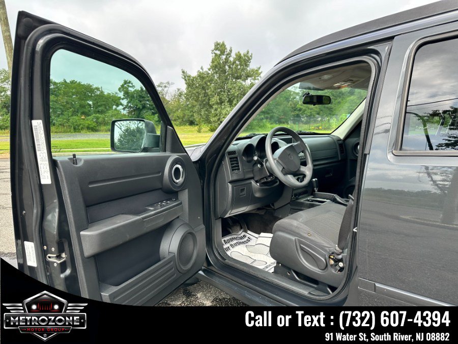 Used 2011 Dodge Nitro Heat AWD/4WD image 12