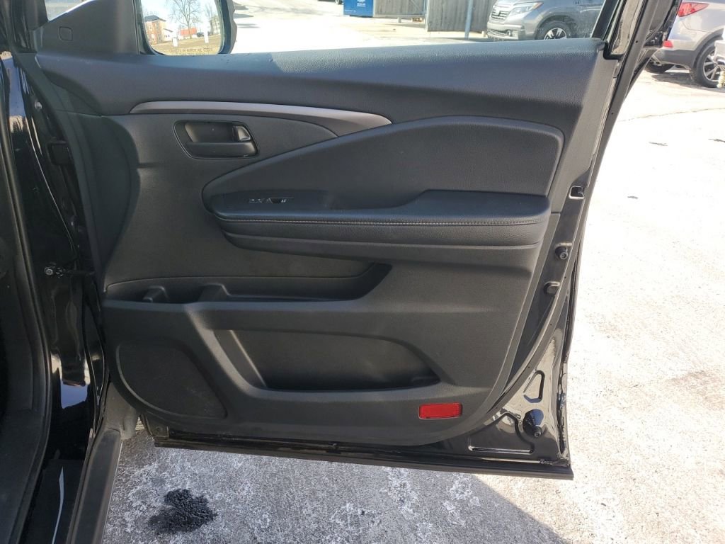 Used 2024 Honda Passport EX-L image 32