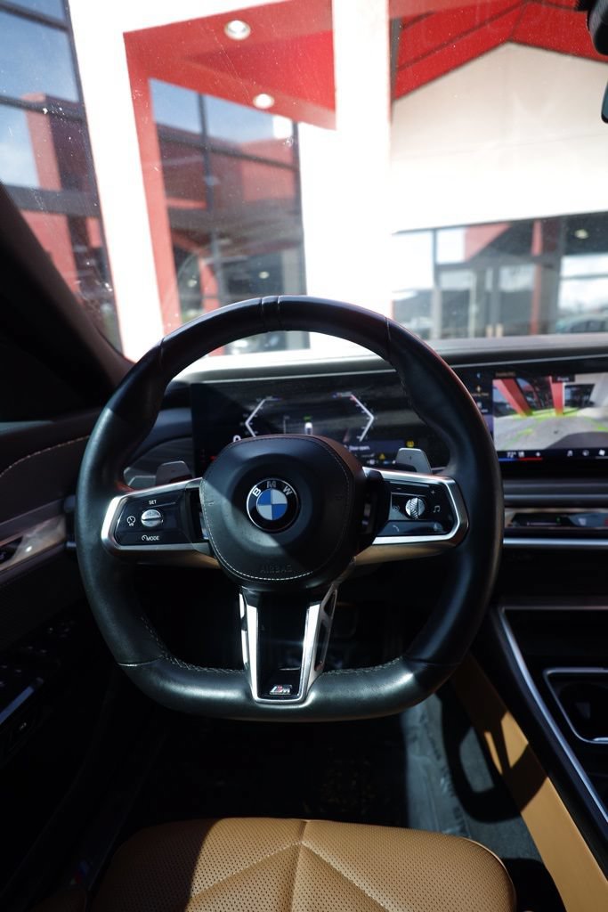 Used 2023 BMW 740i RWD image 9