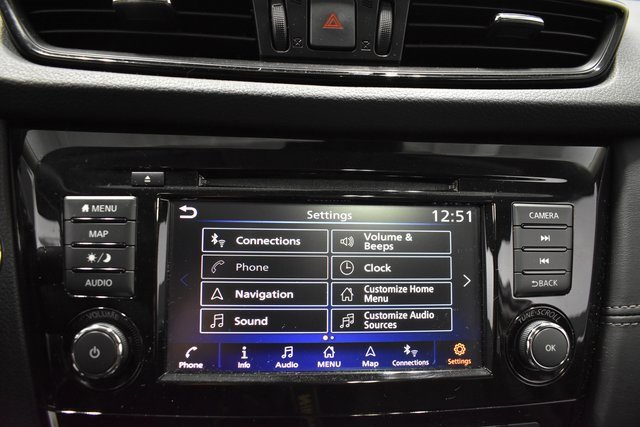 Used 2020 Nissan Rogue SL w/ Premium Package image 24