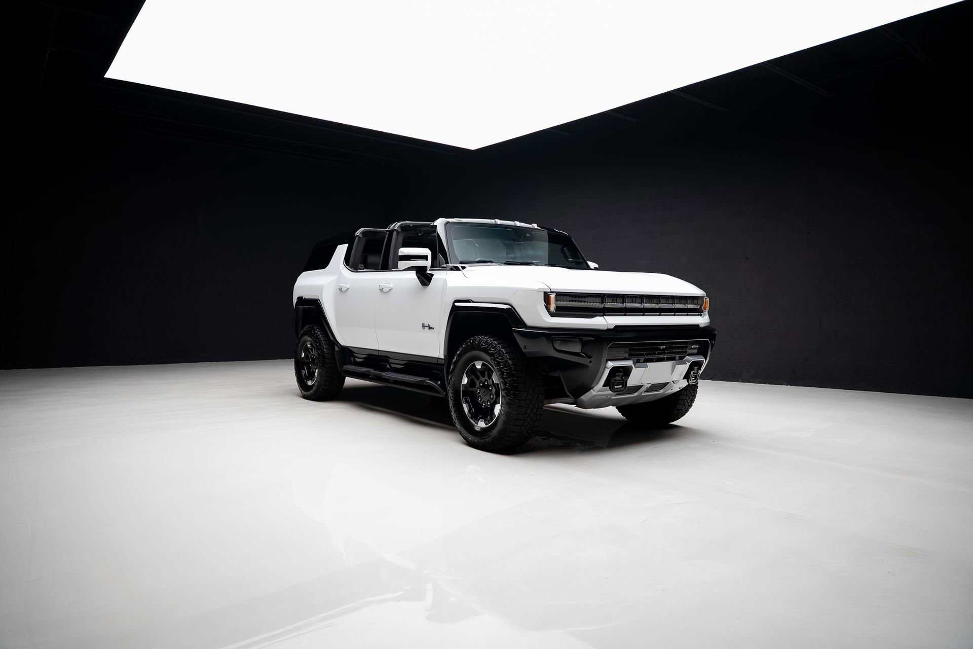 Used 2024 GMC Hummer EV 2X w/ Extreme Off-Road Package image 87