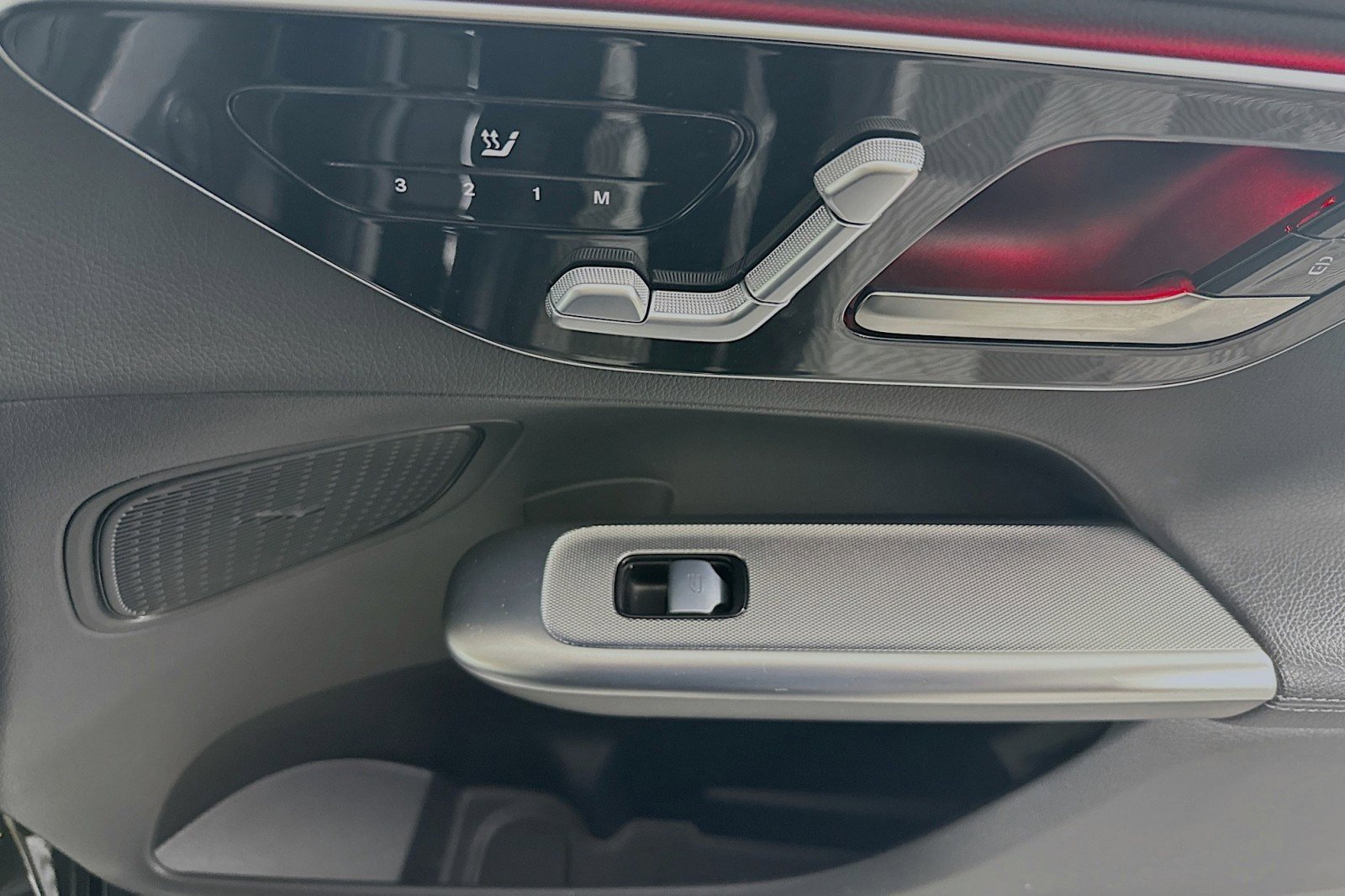 Used 2023 Mercedes-Benz GLC 300 image 22