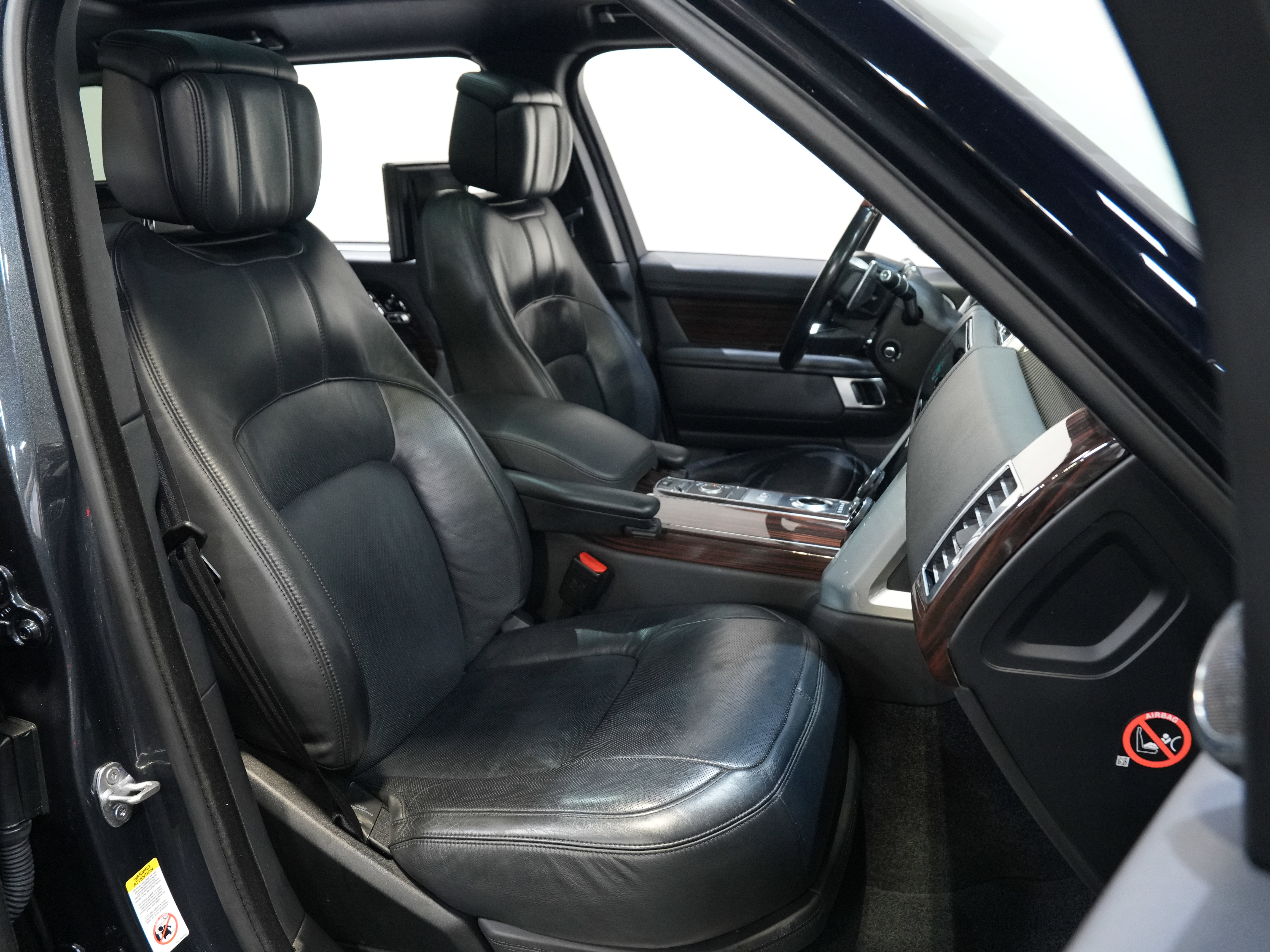 Used 2018 Land Rover Range Rover Long Wheelbase Autobiography image 30