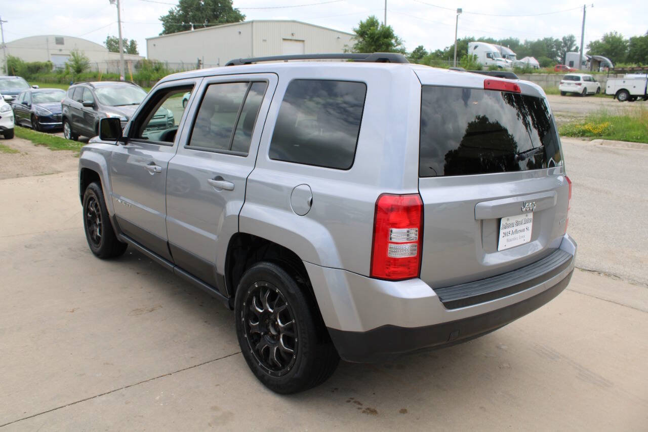 Used 2017 Jeep Patriot Latitude FWD image 6
