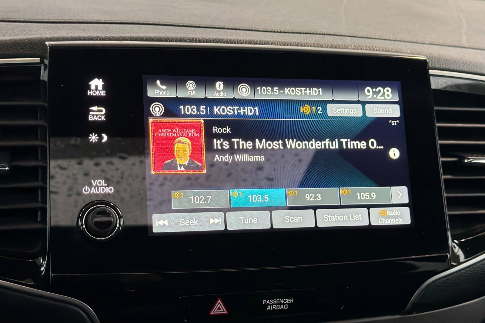 Certified 2025 Honda Passport EX-L image 22