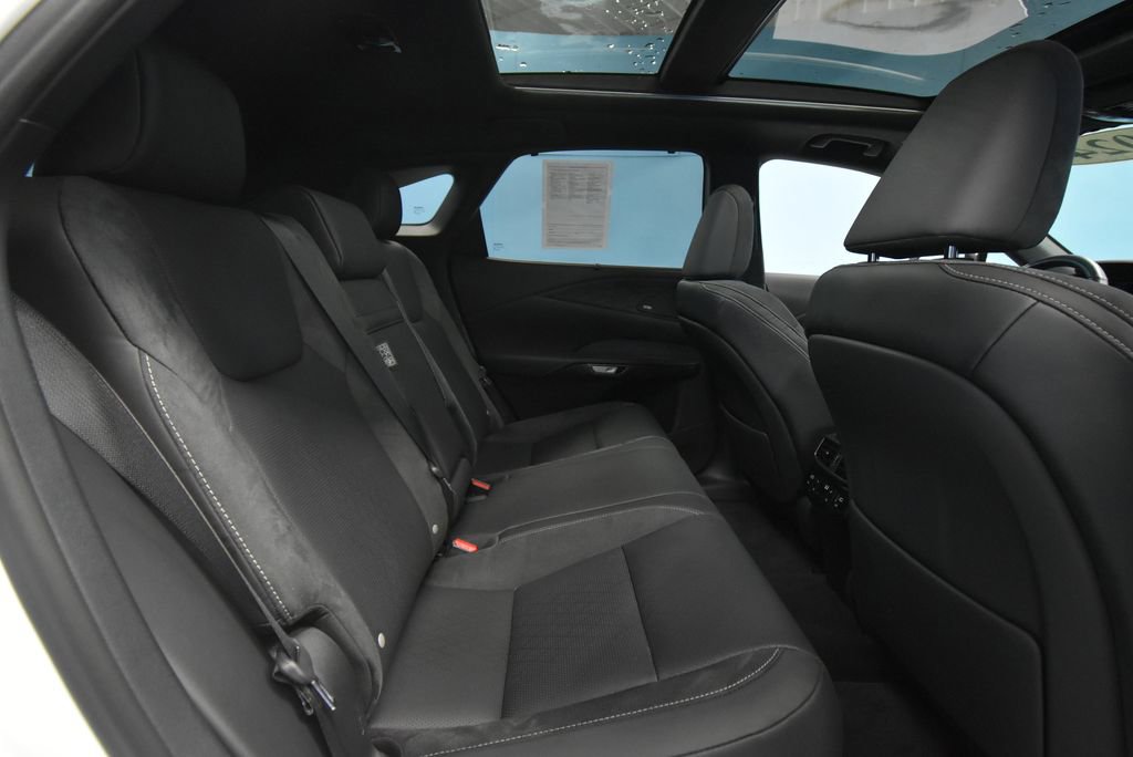 Used 2024 Lexus RX 350 w/ Convenience Package image 21
