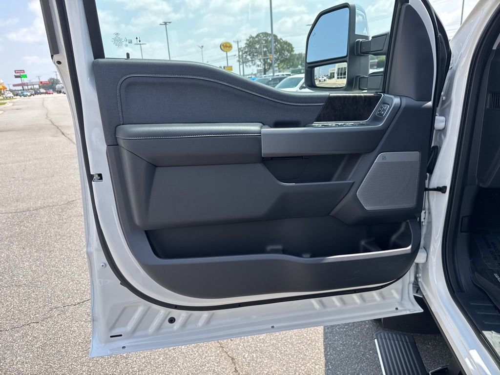 New 2025 Ford F350 Lariat w/ Lariat Ultimate Package image 12
