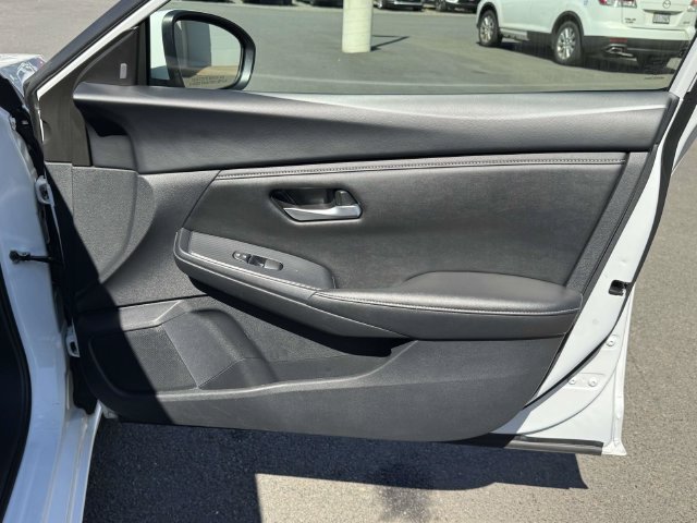 Used 2024 Nissan Sentra SV FWD image 10