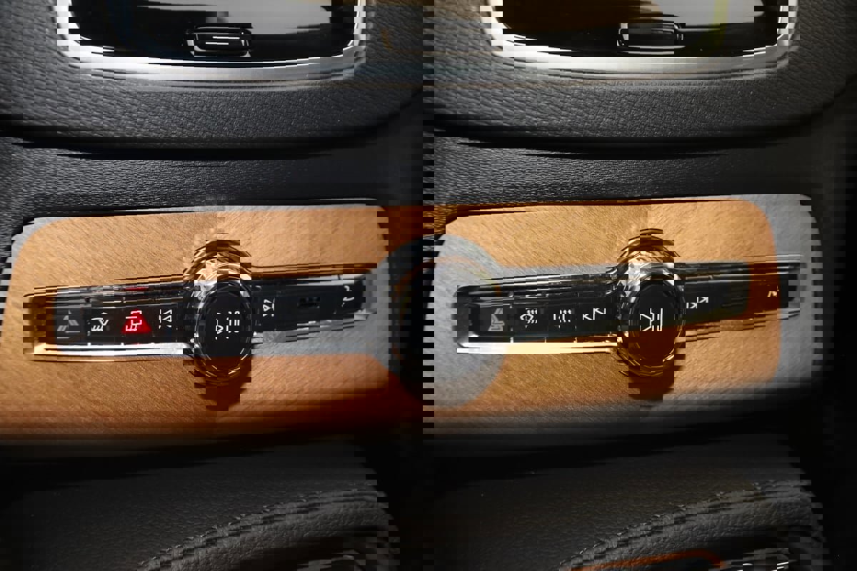 Used 2022 Volvo XC90 T6 Momentum w/ Climate Package image 31