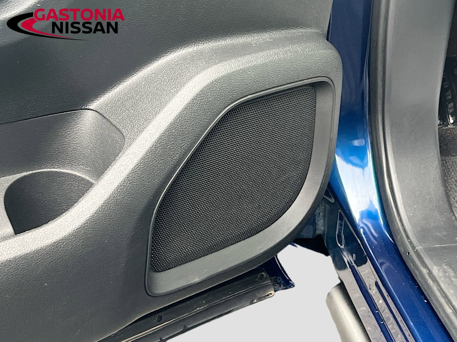 Used 2024 Nissan Titan SV w/ SV Convenience Package image 23