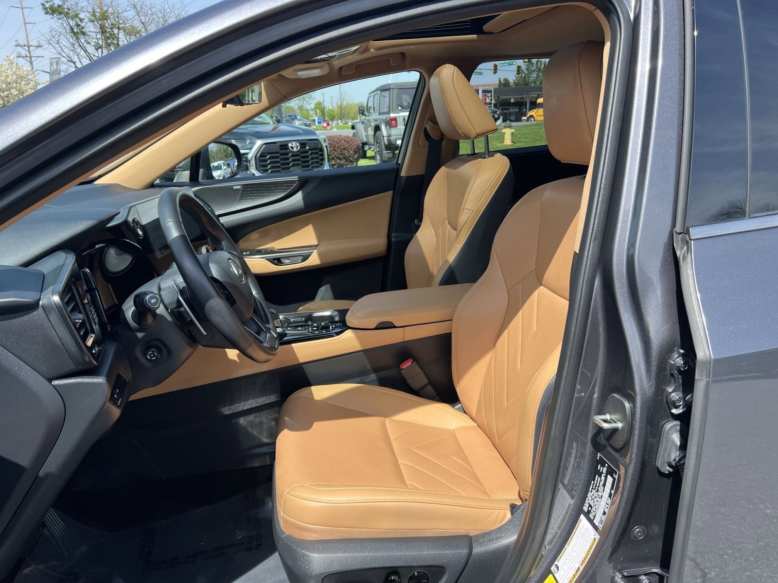 Used 2025 Lexus NX 450h+ AWD w/ Accessory Package (Z2) image 21