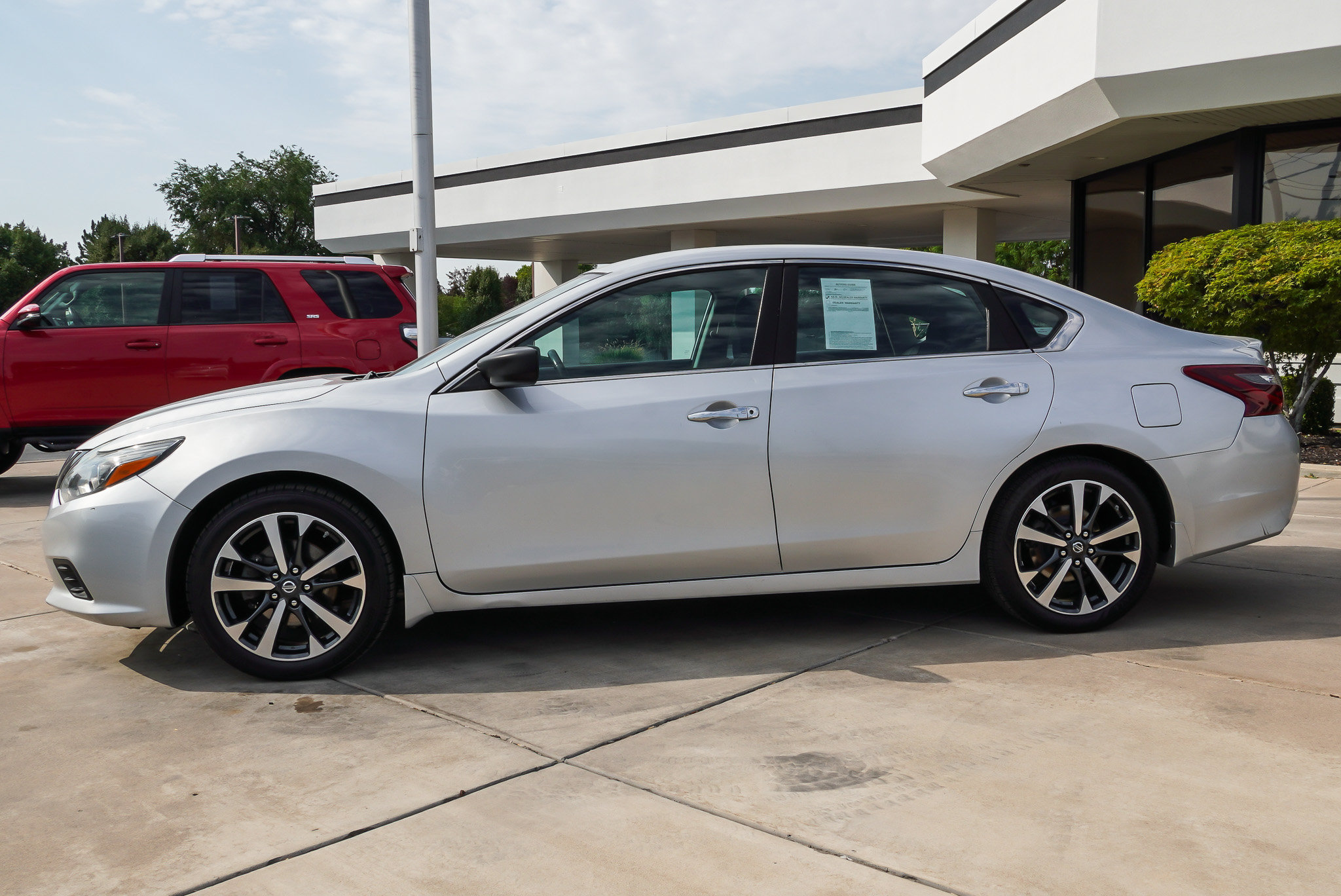 Used 2016 Nissan Altima 2.5 SR FWD image 5
