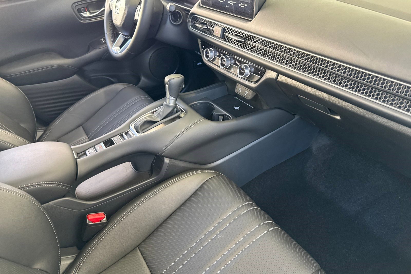 Certified 2026 Honda HR-V EX-L image 31