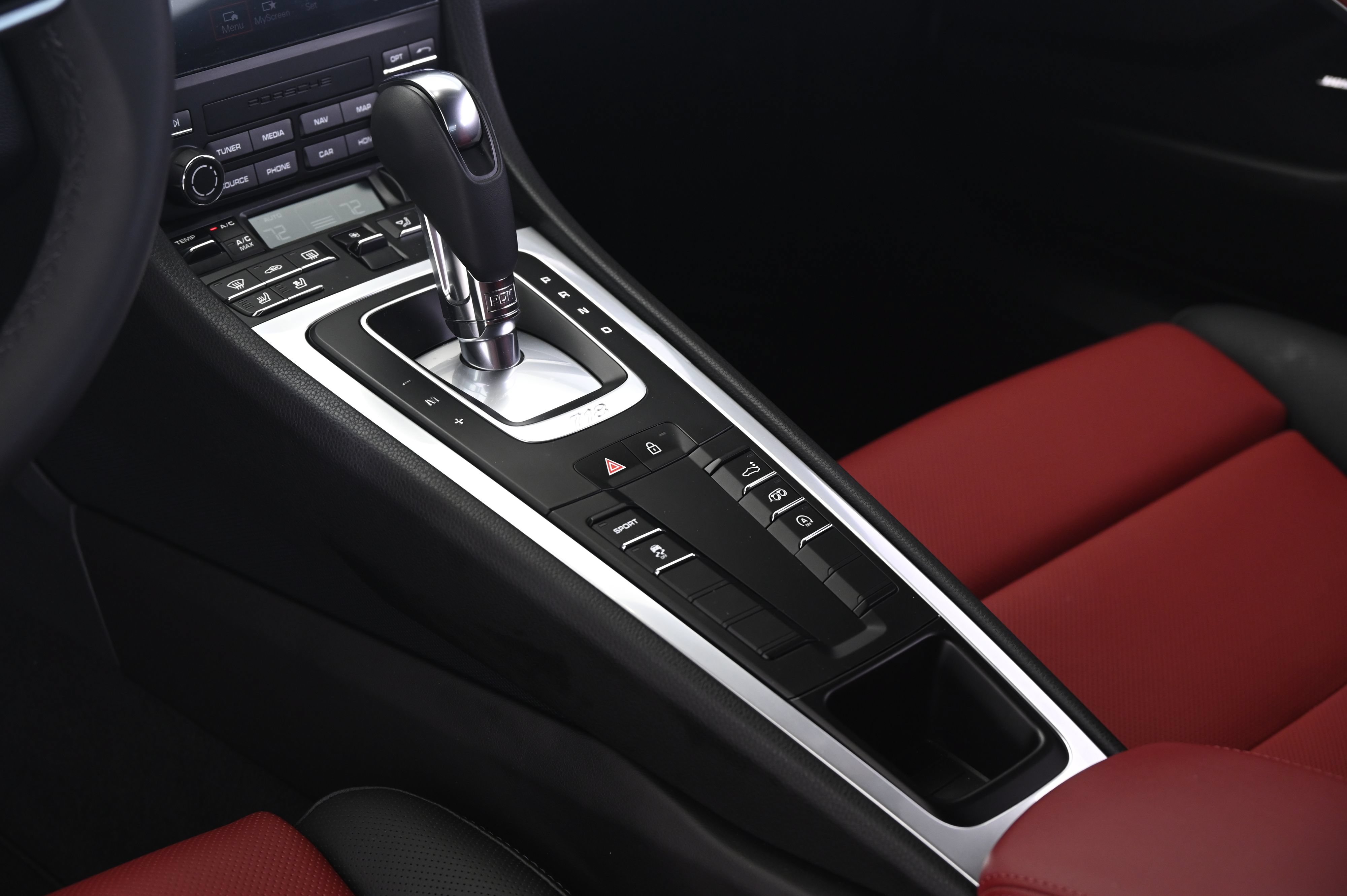 Certified 2024 Porsche 718 Cayman S RWD image 29