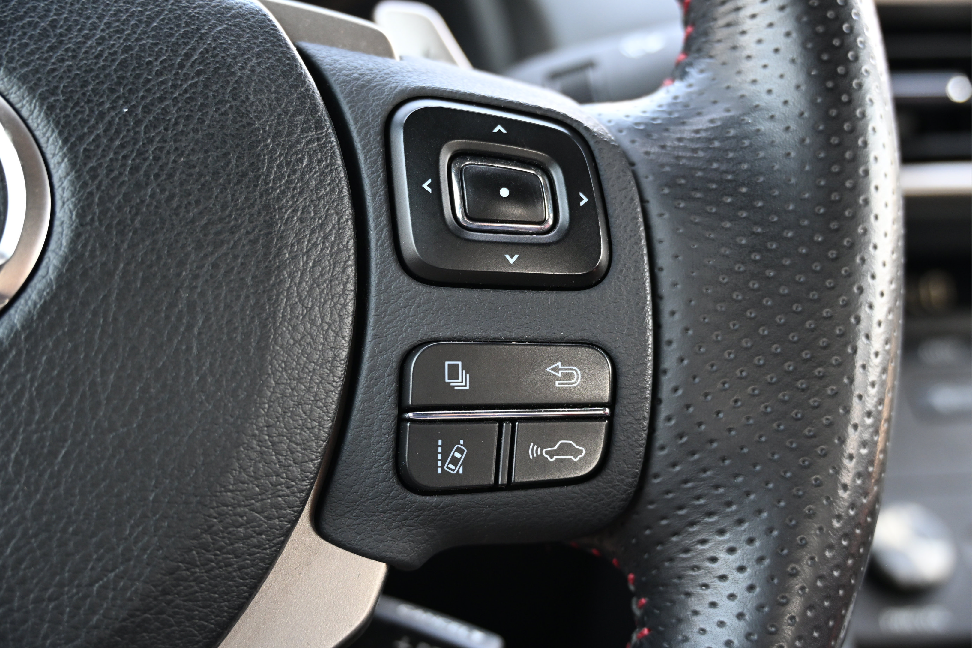 Used 2020 Lexus IS 300 F Sport w/ F Sport Package RWD image 32