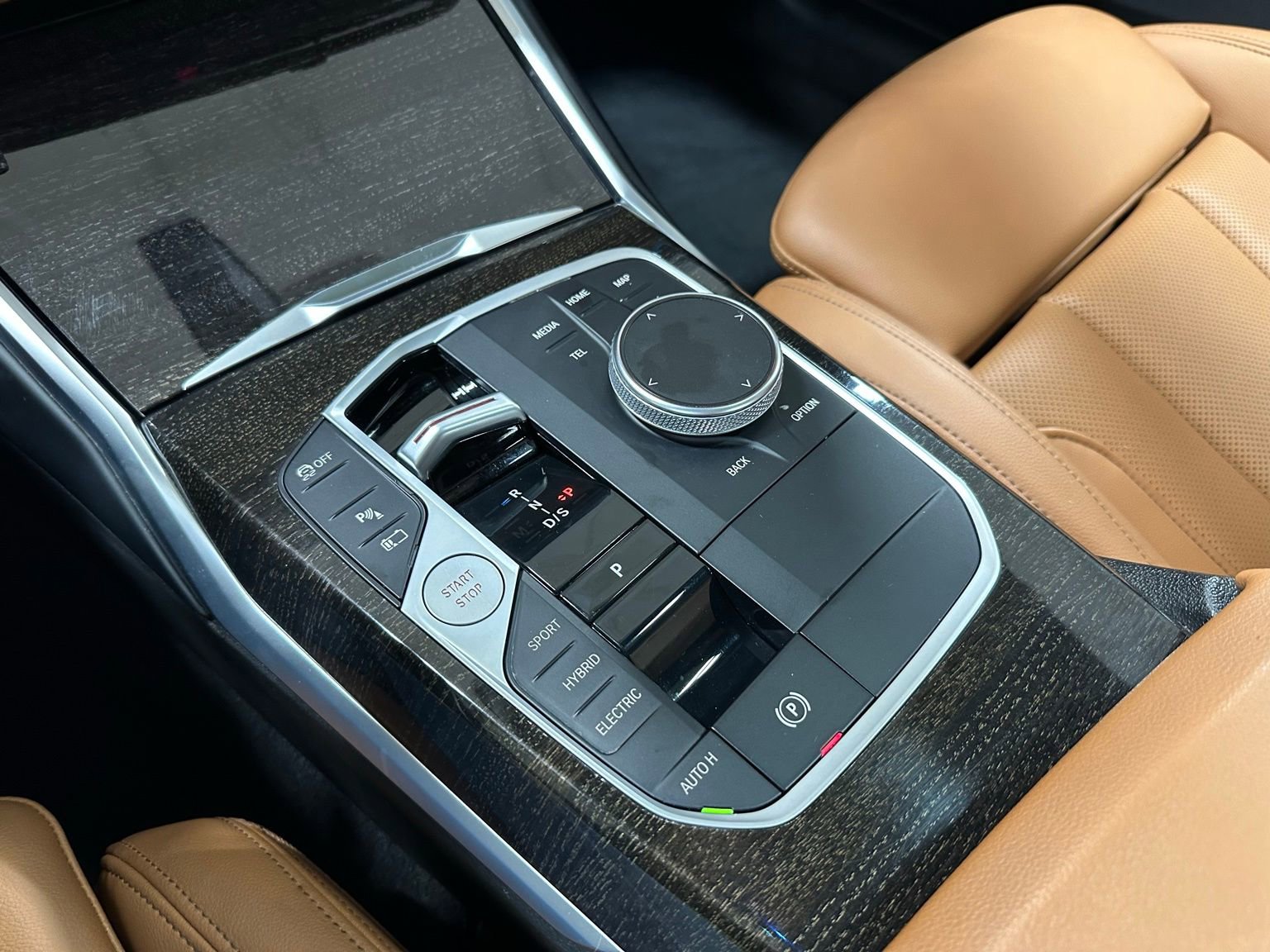 Used 2023 BMW 330e w/ Premium Package image 29