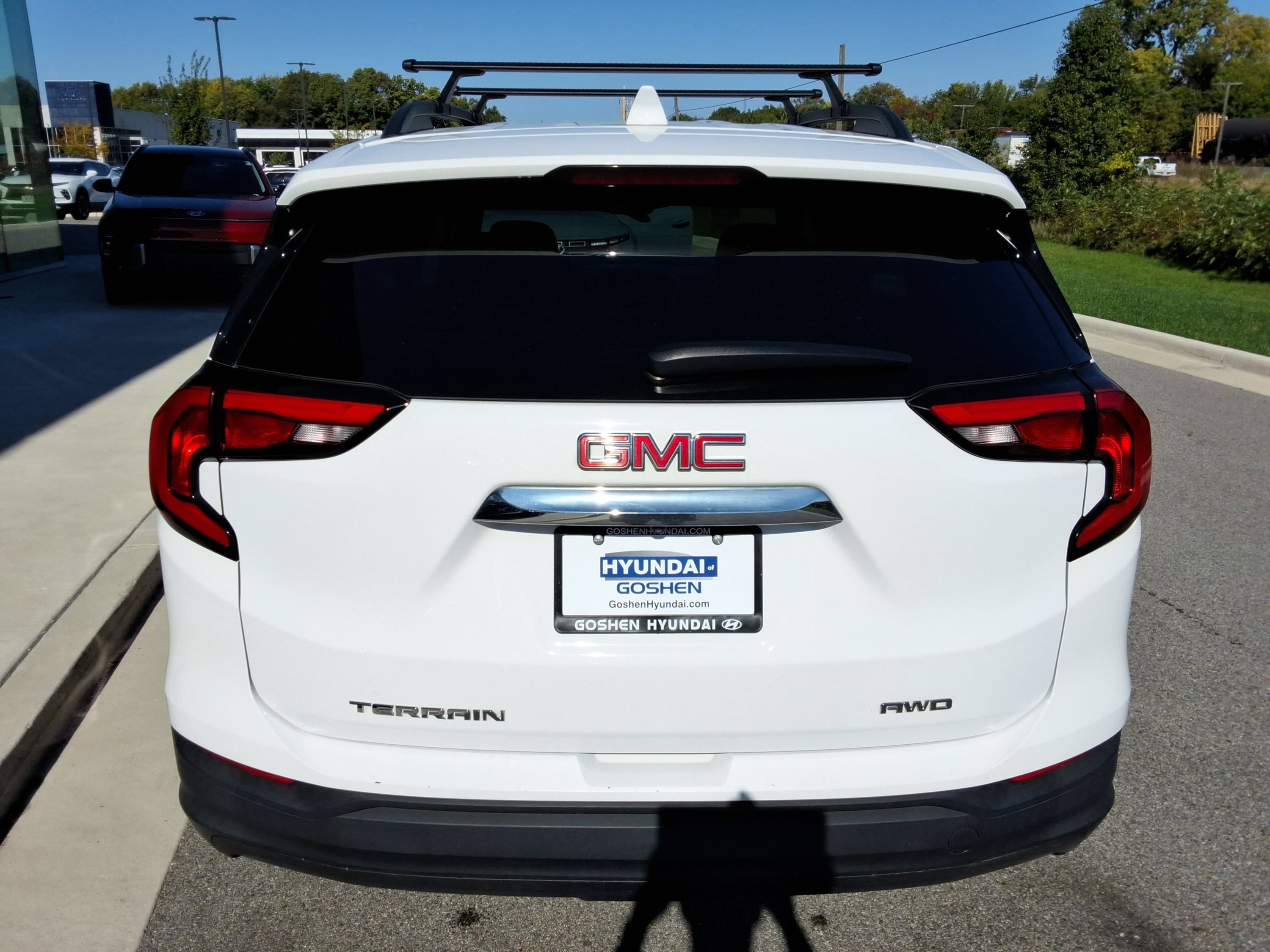 Used 2020 GMC Terrain SLE w/ Driver Convenience Package AWD/4WD image 12