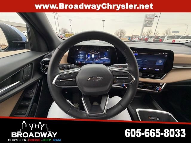 Used 2025 Chevrolet Equinox ACTIV w/ Safety and Technology Package image 14