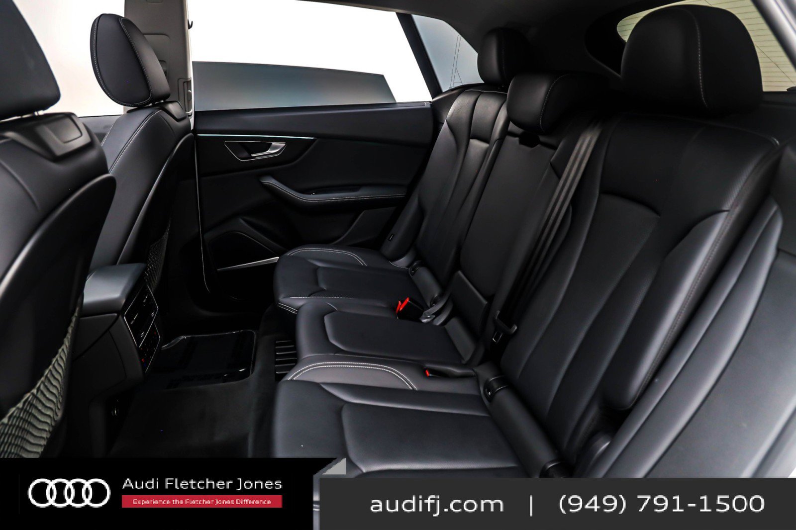 Used 2023 Audi Q8 Prestige w/ Prestige Package image 8