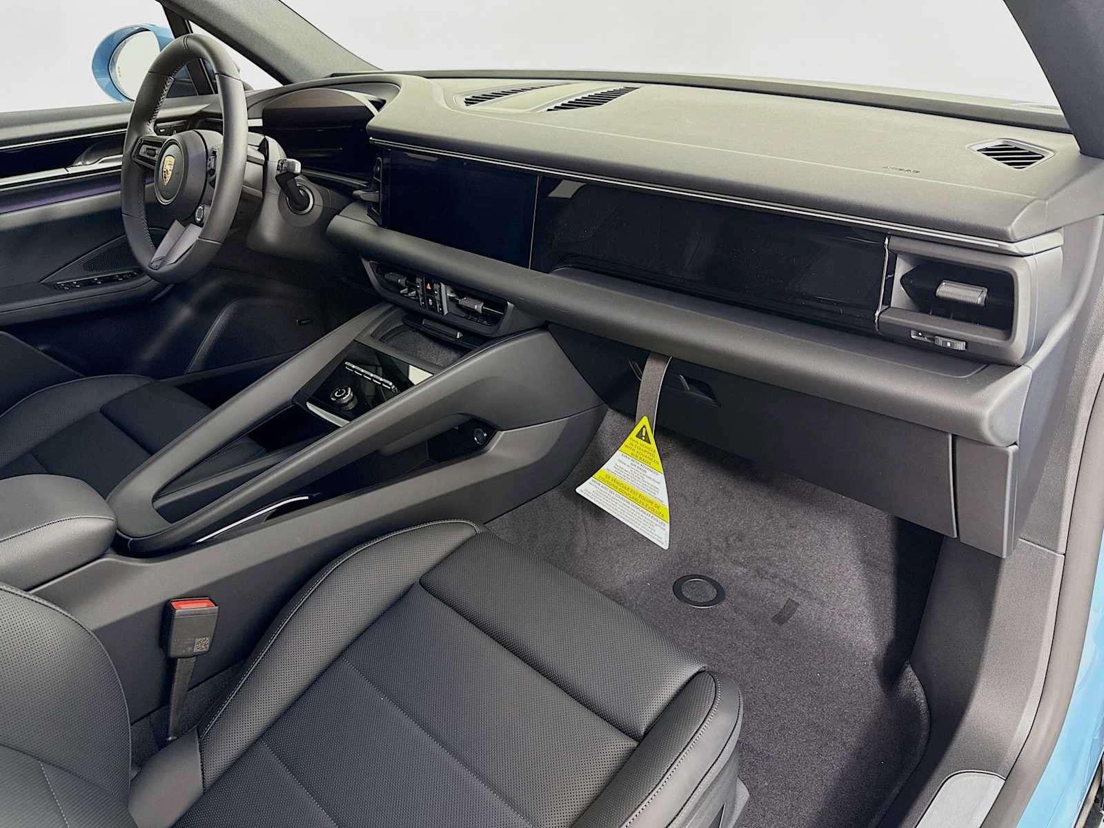 Used 2026 Porsche Macan Electric RWD image 30