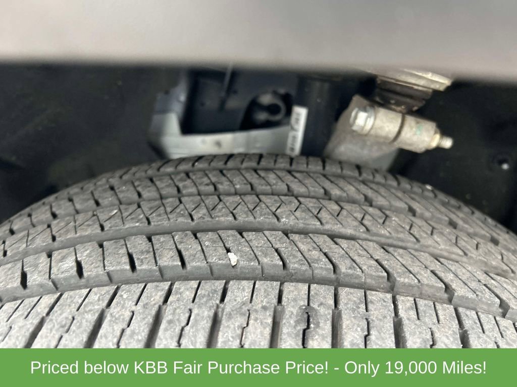 Used 2024 Jeep Grand Cherokee L Limited image 10