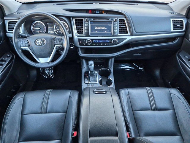 Used 2017 Toyota Highlander SE AWD/4WD image 17