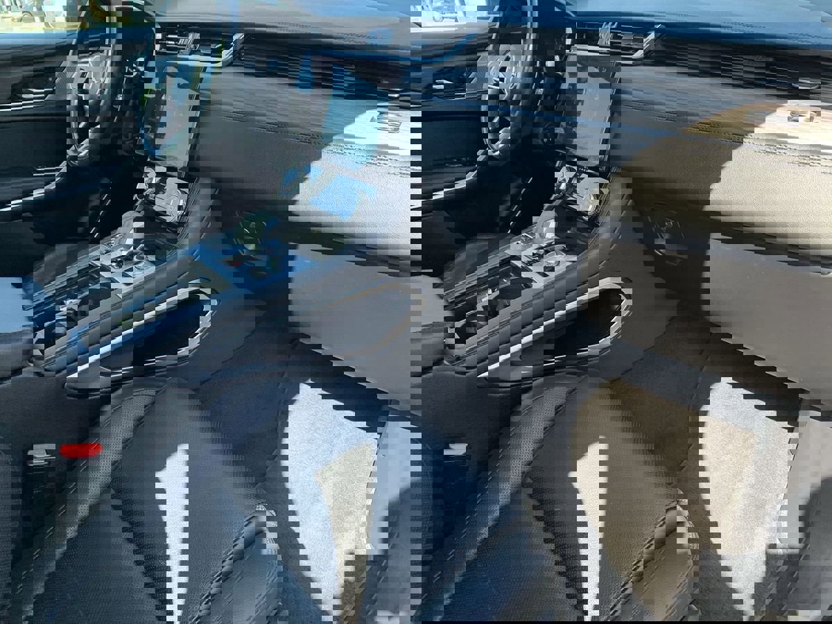 Used 2022 Jaguar F-PACE S image 31