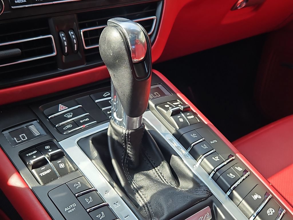 Used 2020 Porsche Macan GTS AWD/4WD image 33