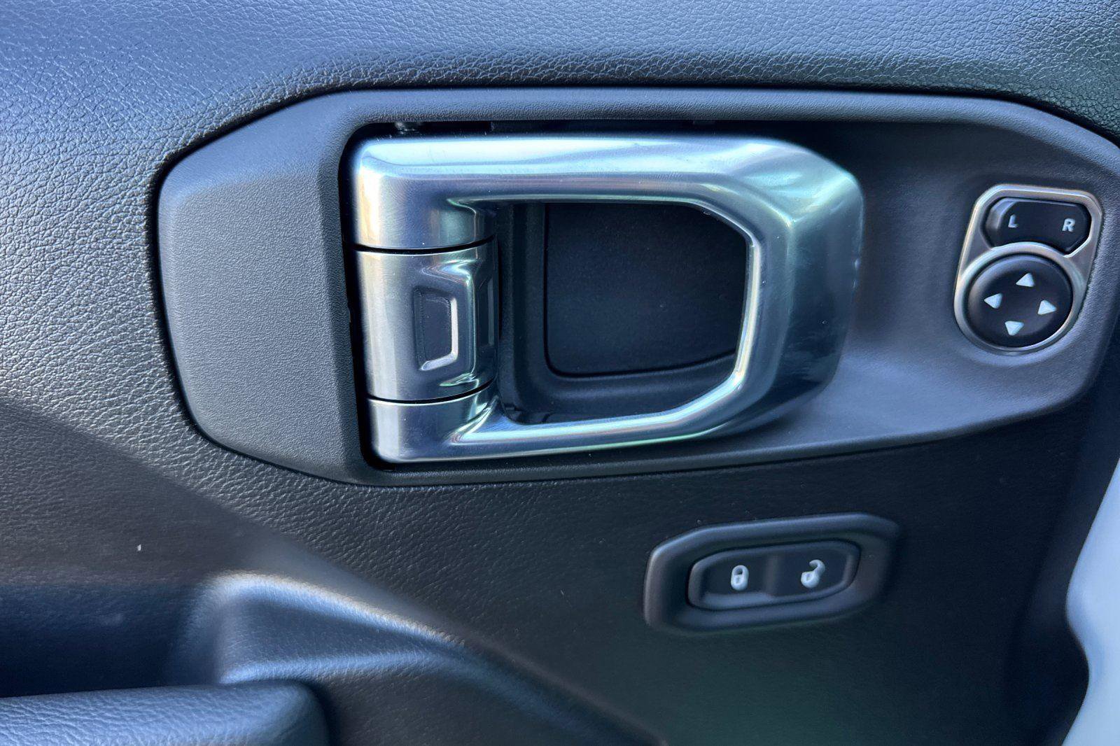 New 2026 Jeep Gladiator Sport image 8