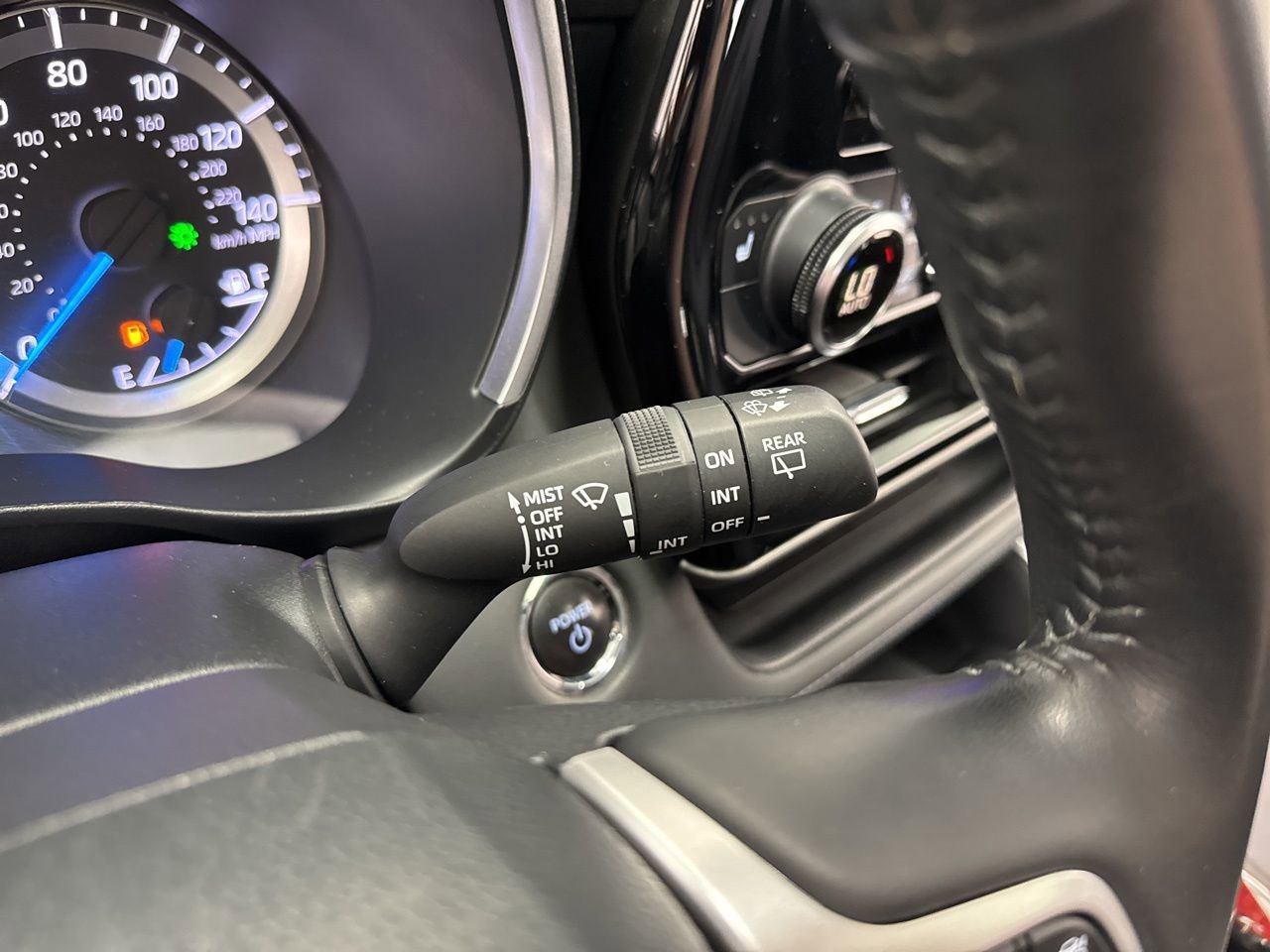 Used 2023 Toyota Highlander XLE image 24