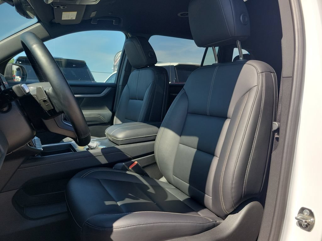 Used 2026 GMC Acadia Elevation w/ Elevation Premium Package FWD image 18