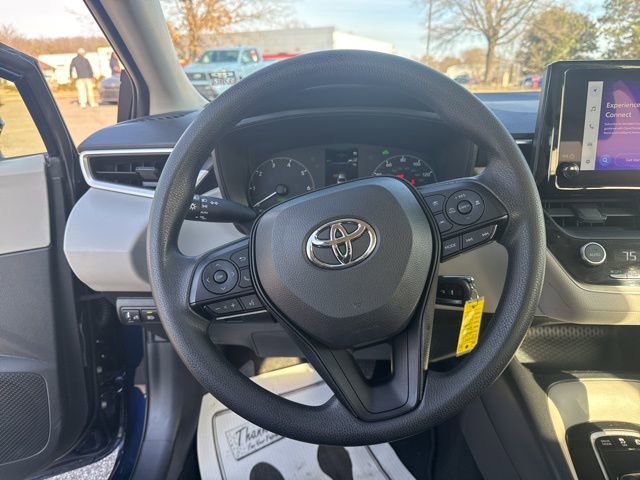 Used 2025 Toyota Corolla LE image 26