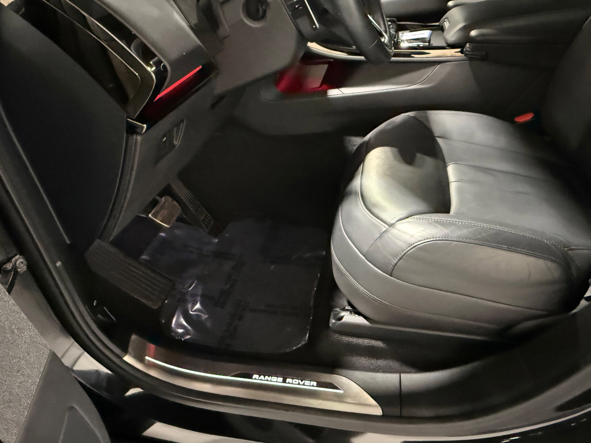 Used 2023 Land Rover Range Rover Sport SE image 19