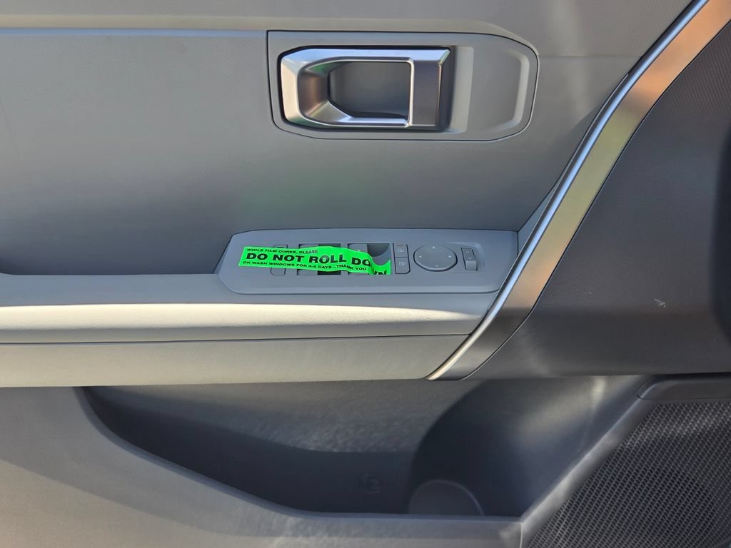 New 2027 Kia Seltos S FWD image 13